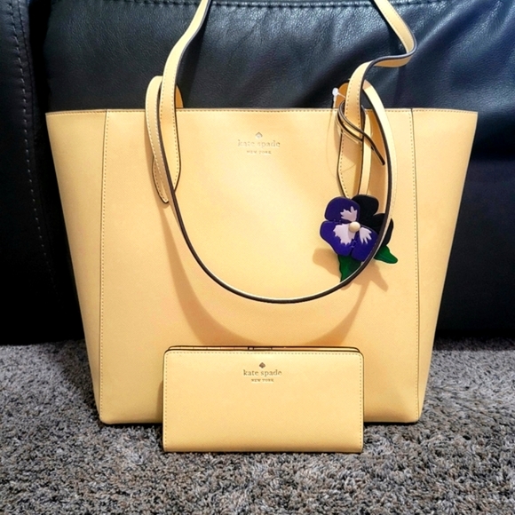 KATE SPADE ♠️ Dana Dangle Floral Tote and Matching Wallet - Picture 2 of 11
